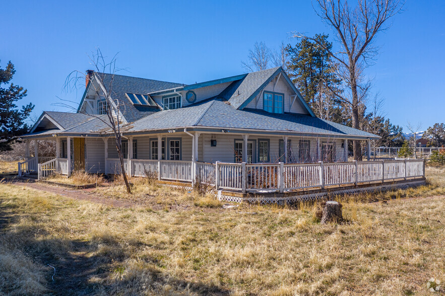 69013 Camp Polk Rd, Sisters, OR for sale - Primary Photo - Image 1 of 1