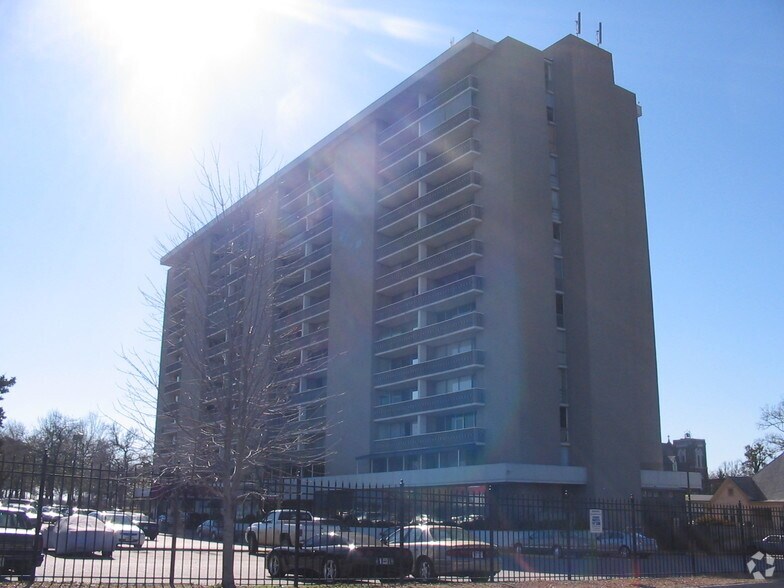 700 E 9th St, Little Rock, AR à vendre - Photo du bâtiment - Image 2 de 13