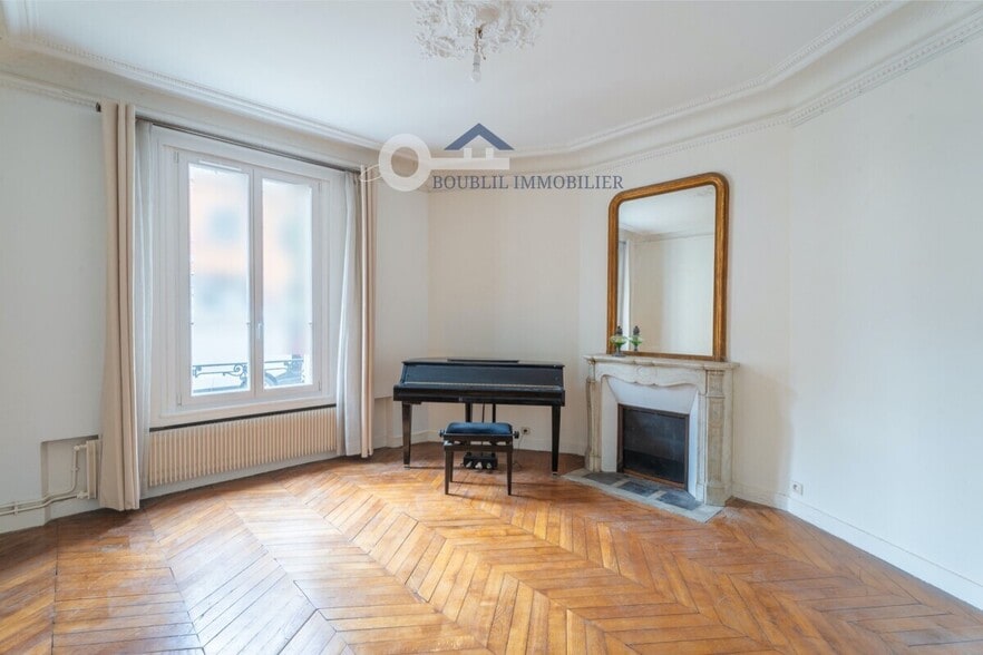 12 Rue Alphonse Daudet, Paris for sale - Interior Photo - Image 3 of 10