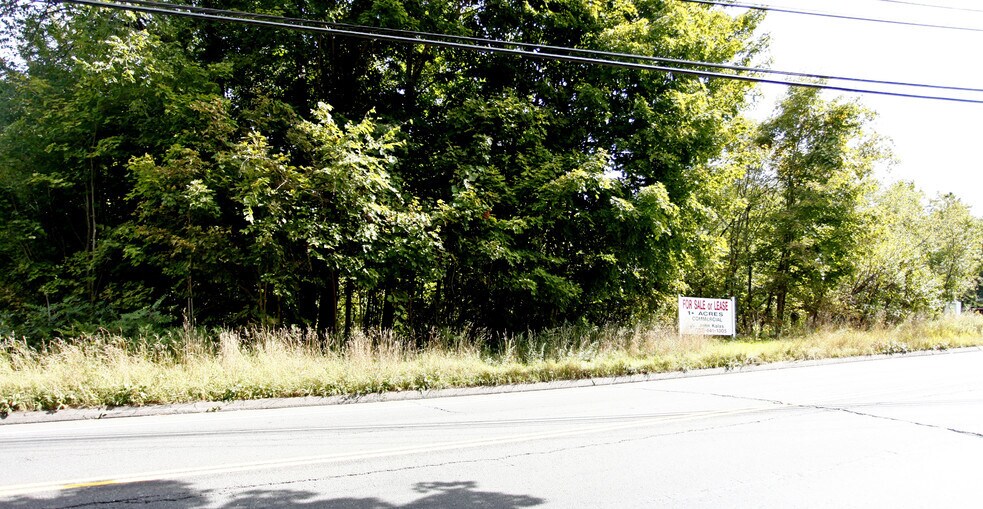 321 S Main St, Newtown, CT à vendre - Photo du bâtiment - Image 2 de 6