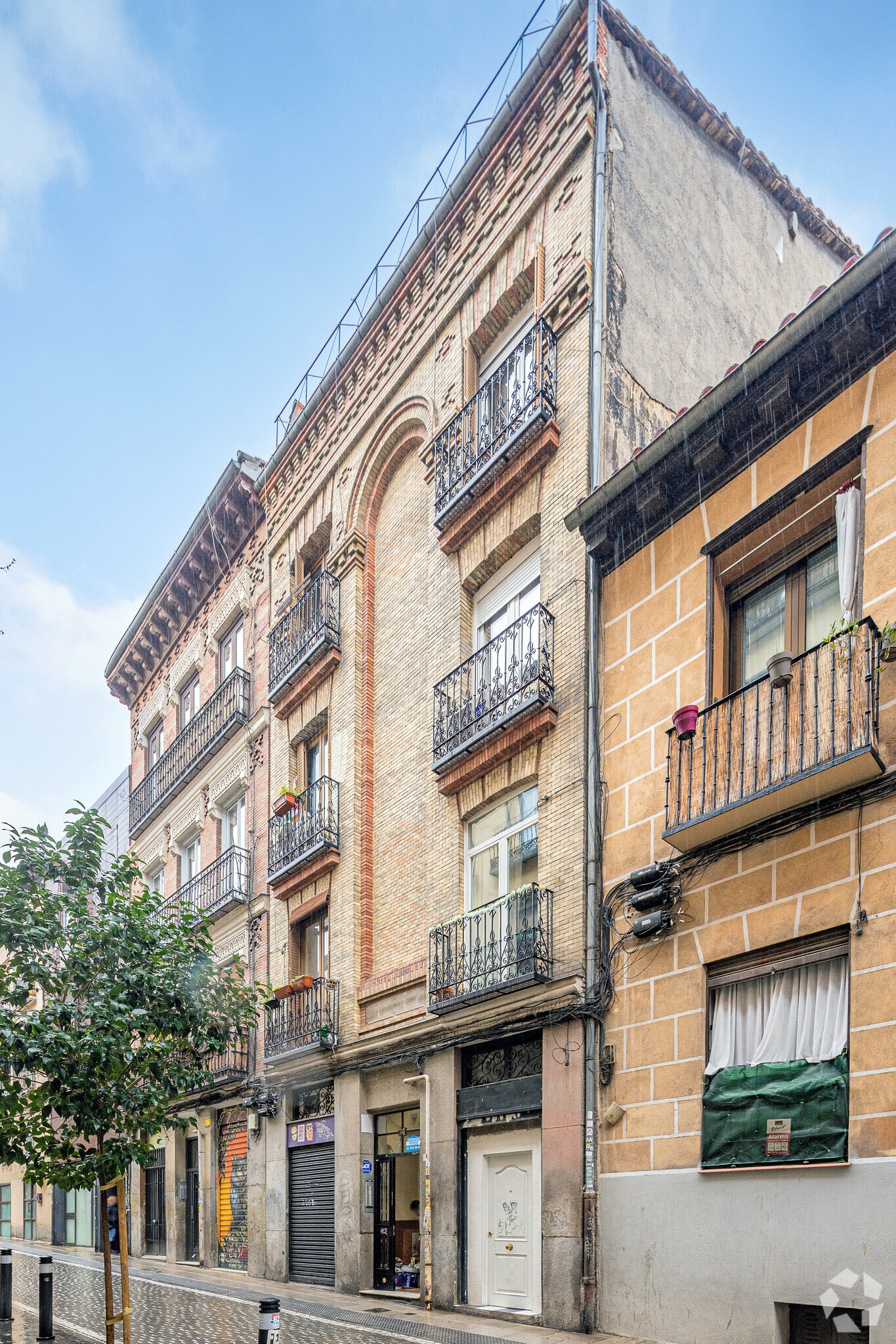 Multifamily in Madrid, Madrid for sale Primary Photo- Image 1 of 2