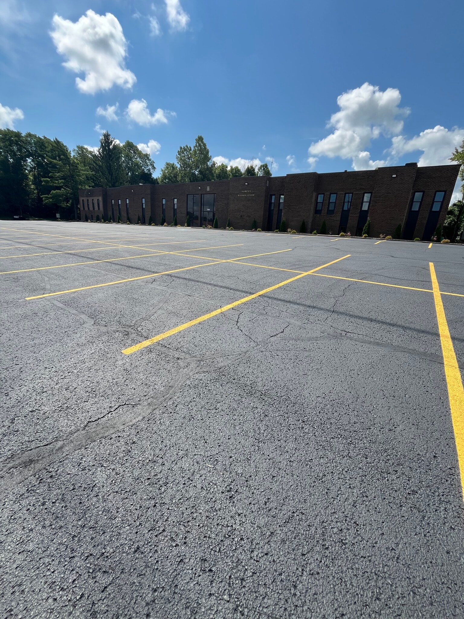 7505 Sussex Dr, Florence, KY for lease Building Photo- Image 1 of 29