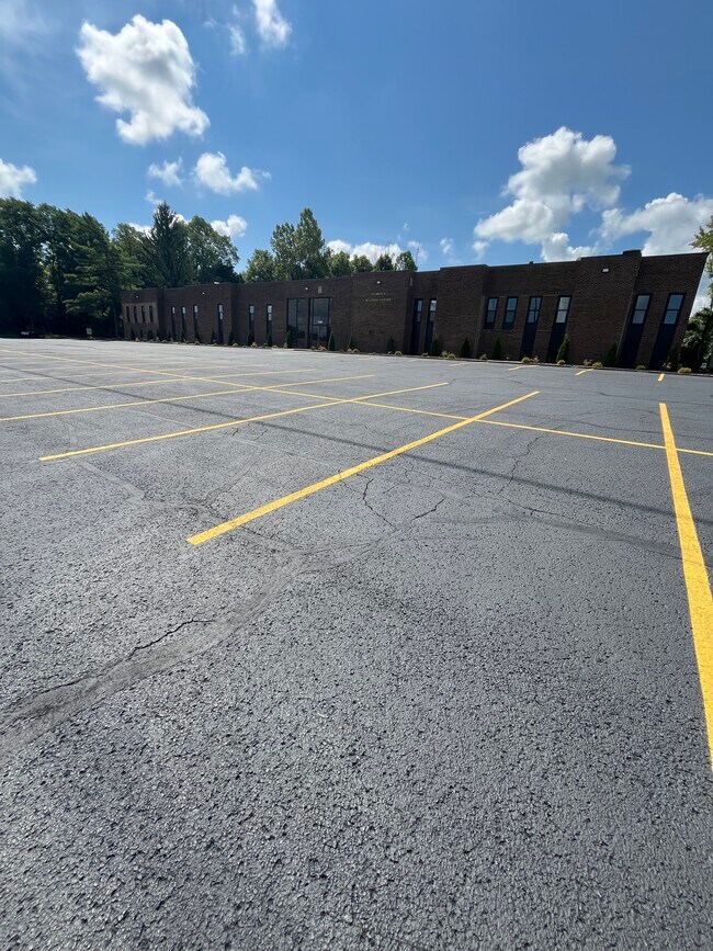 Plus de détails pour 7505 Sussex Dr, Florence, KY - Bureau à louer