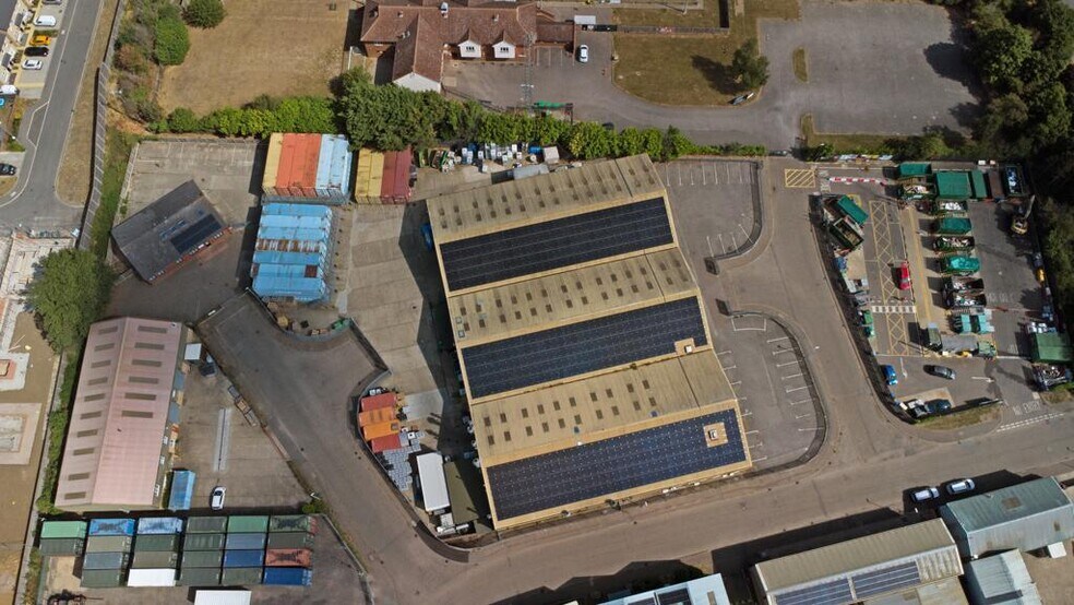 18-21 Springfield Rd, Burnham On Crouch à vendre - Photo du bâtiment - Image 2 de 11