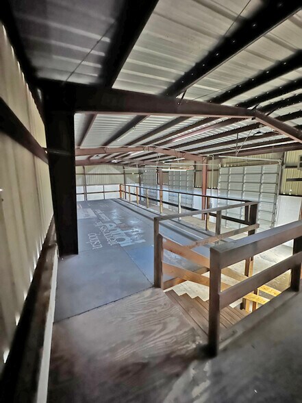 1731 S San Marcos, San Antonio, TX à louer - Photo intérieure - Image 3 de 23