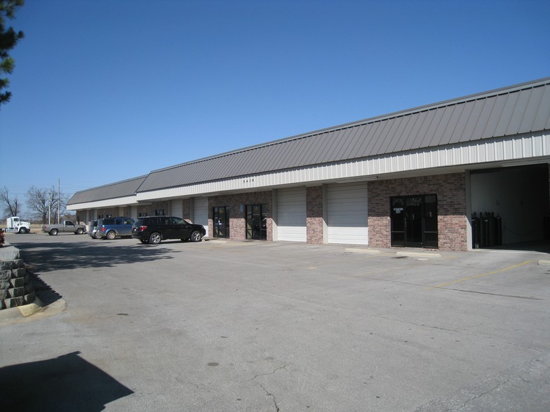 5322-5478 Bleaux Ave, Springdale, AR for lease - Building Photo - Image 2 of 19
