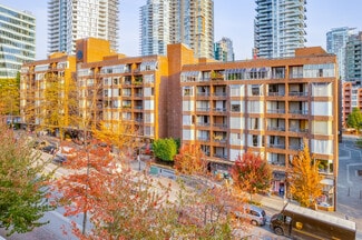 Plus de détails pour 1348 Burrard St, Vancouver, BC - Multi-résidentiel à vendre