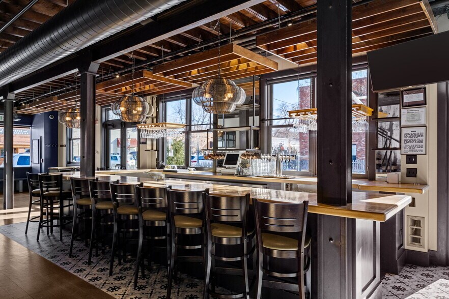 121 E 2nd Ave, Niwot, CO à vendre - Photo intérieure - Image 1 de 1