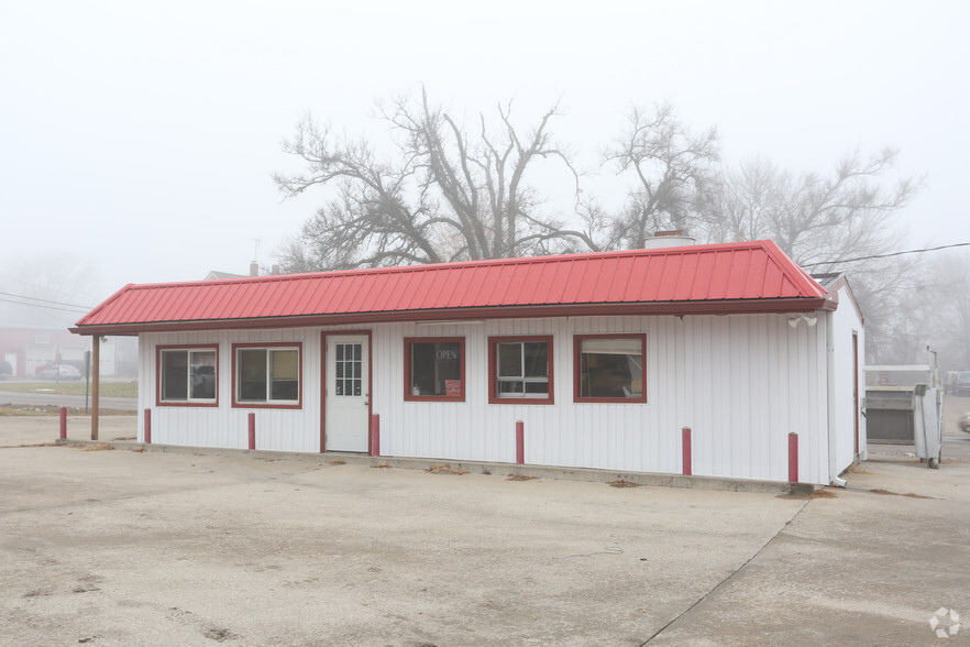 159 S Peculiar Dr, Peculiar, MO for sale - Primary Photo - Image 1 of 1