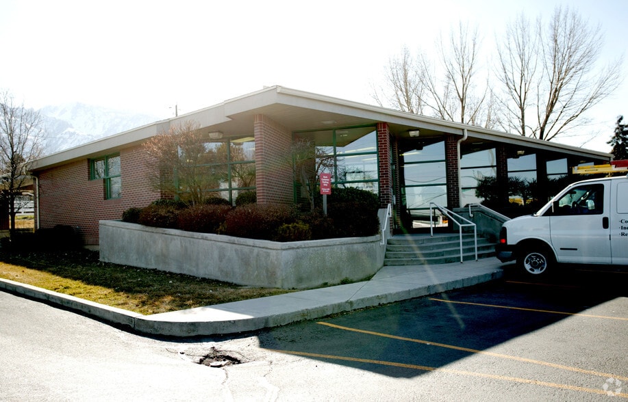 10625 S 1300 E, Sandy, UT à vendre - Photo du bâtiment - Image 1 de 1