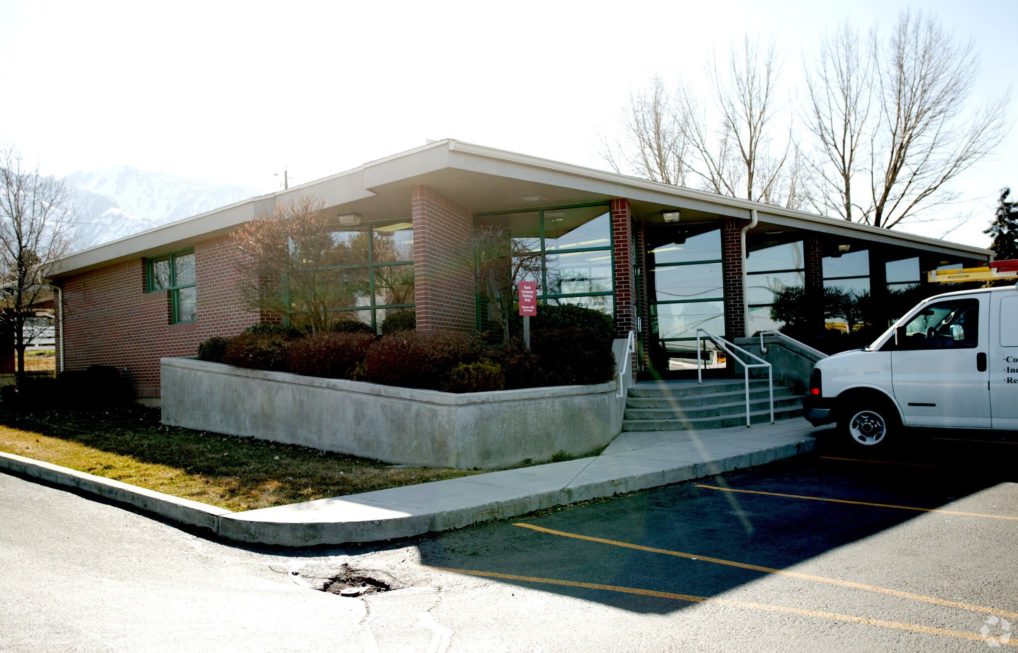 10625 S 1300 E, Sandy, UT à vendre Photo du bâtiment- Image 1 de 2