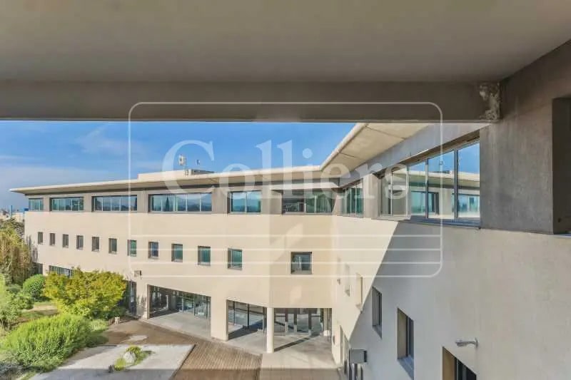 Office in Marseille for lease - Building Photo - Image 3 of 5