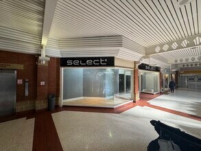 Emery Gate, Chippenham for lease Interior Photo- Image 2 of 5