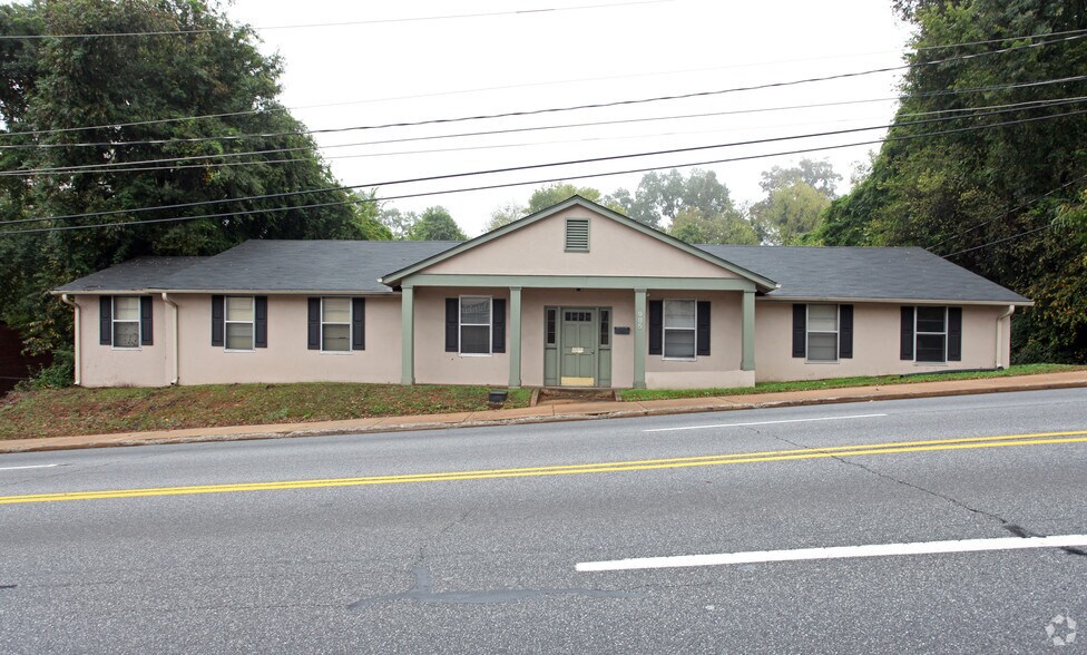 985 W Broad St, Athens, GA à vendre - Photo du bâtiment - Image 2 de 2