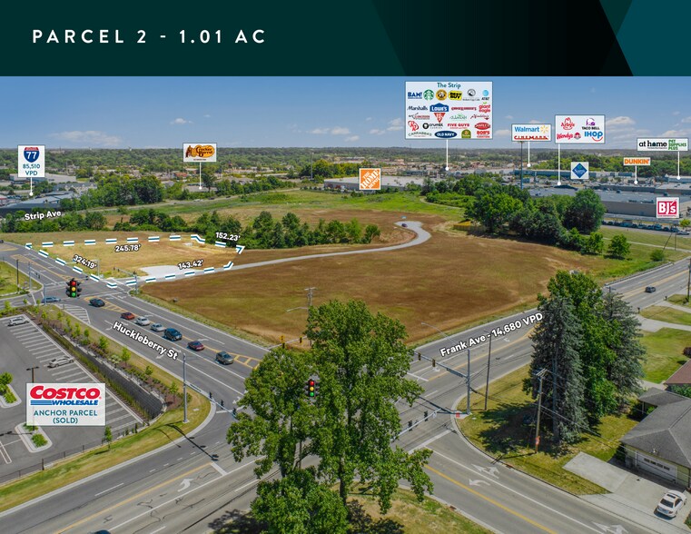 Huckleberry St, North Canton, OH à vendre - Photo du bâtiment - Image 2 de 8