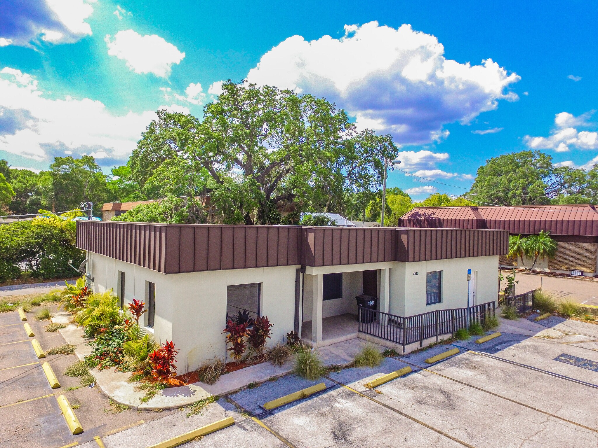 4910 N Armenia Ave, Tampa, FL à vendre Photo du bâtiment- Image 1 de 1