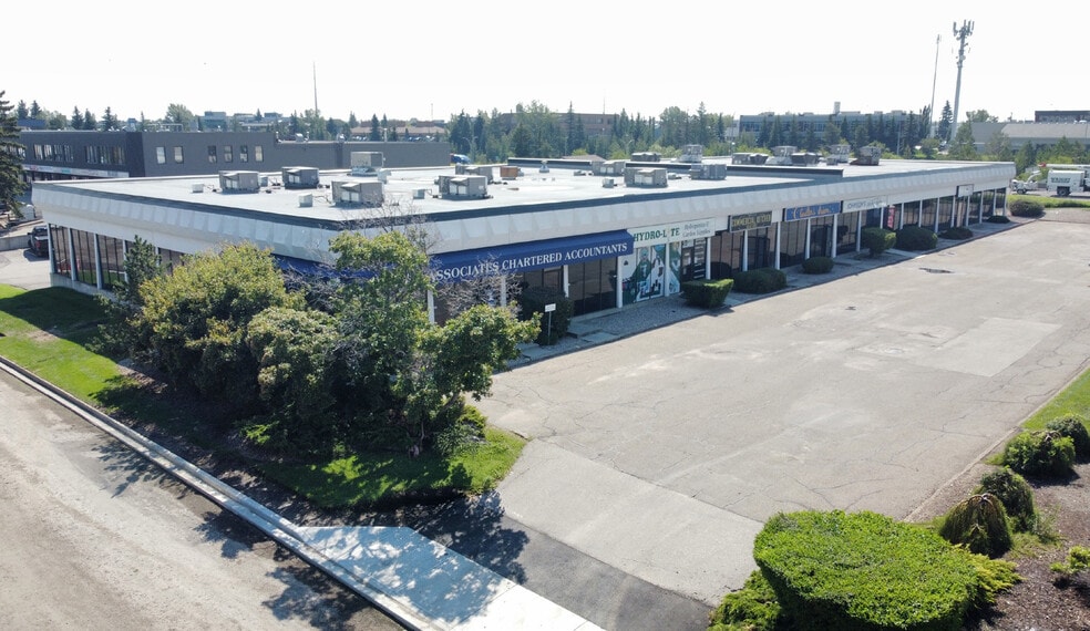 4353-4369 99th St NW, Edmonton, AB à louer - Photo du bâtiment - Image 1 de 4
