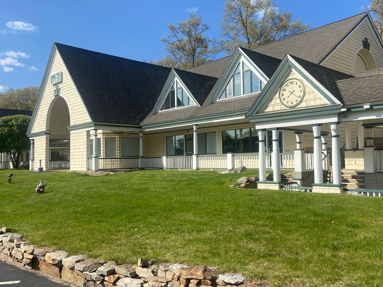 1461 Hooksett Rd, Hooksett, NH à louer - Photo du bâtiment - Image 2 de 9