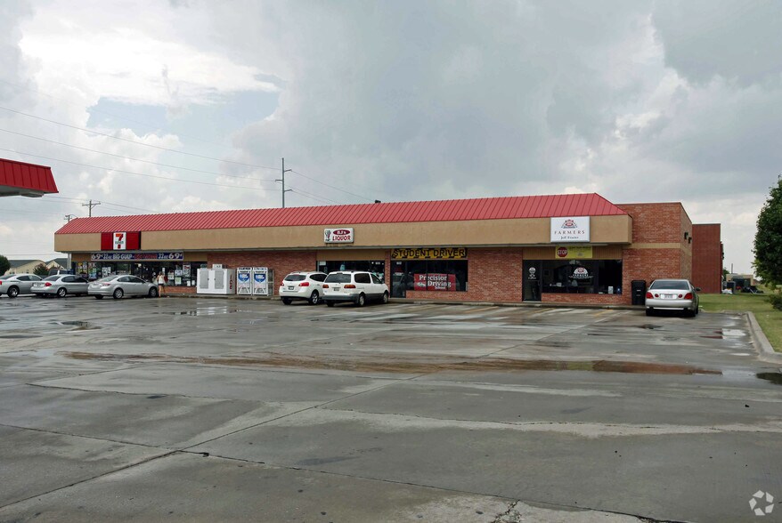 1100-1106 SW 19th St, Moore, OK for lease - Building Photo - Image 2 of 3