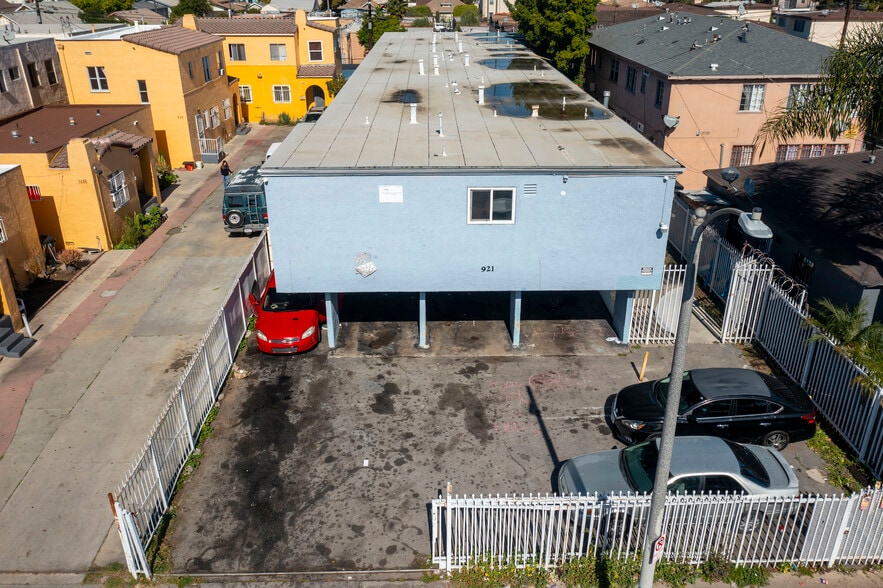 921 W 82nd St, Los Angeles, CA for sale - Building Photo - Image 2 of 17