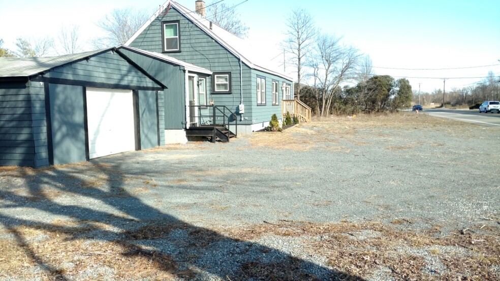 1894 Fall River Ave, Seekonk, MA for sale - Building Photo - Image 1 of 1