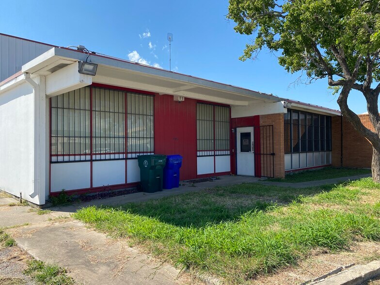 905 Cantwell, Corpus Christi, TX for lease - Building Photo - Image 2 of 4