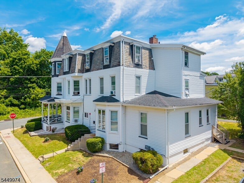 59 Railroad Ave, Washington, NJ à vendre - Photo du bâtiment - Image 2 de 7