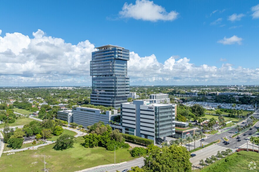 21550 Biscayne Blvd, Aventura, FL à louer - Aérien - Image 2 de 36