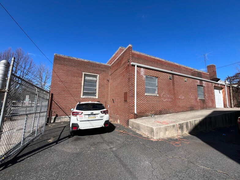 307 E Airy St, Norristown, PA à vendre - Photo du bâtiment - Image 2 de 13