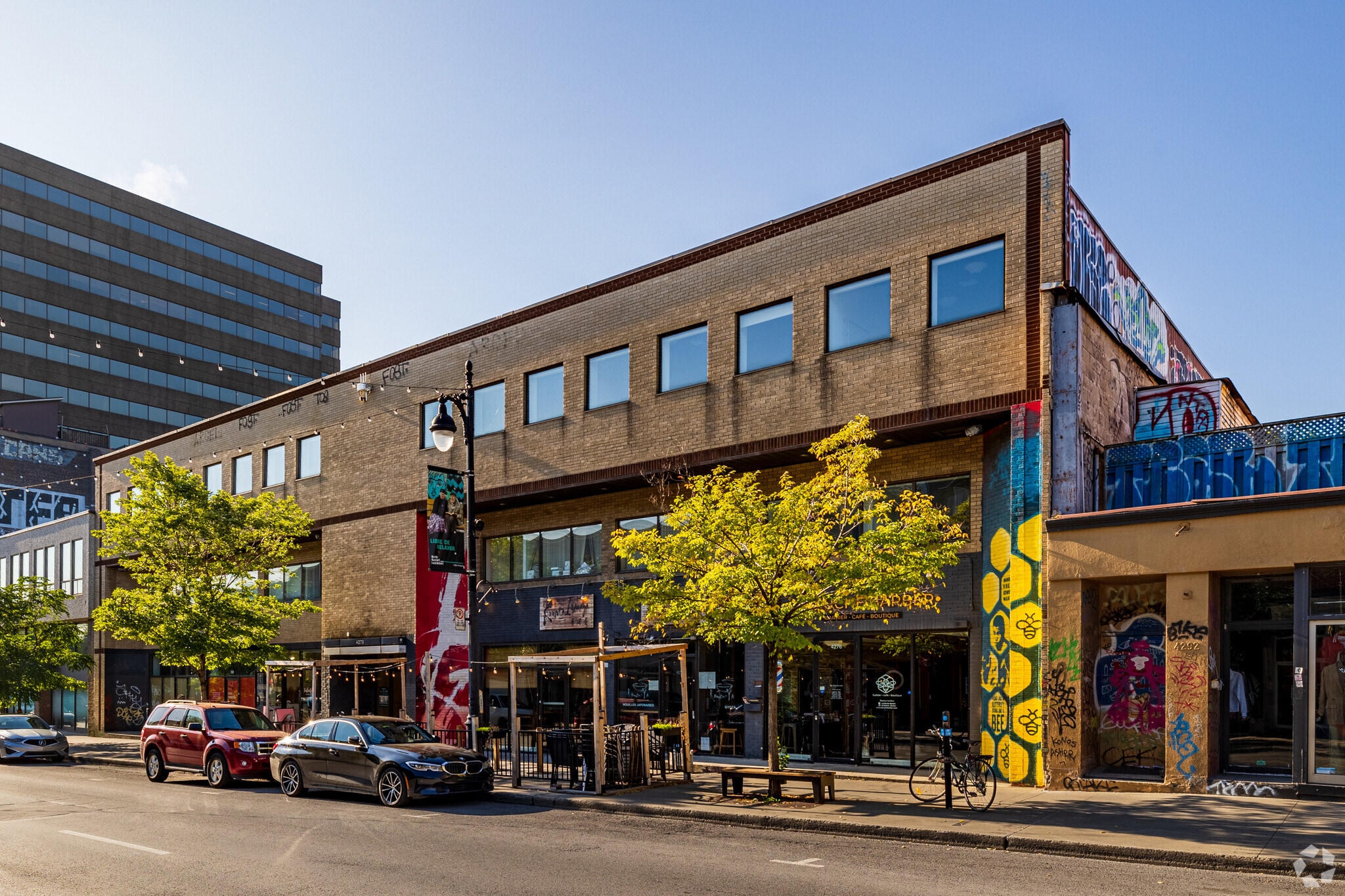 4264-4276 Boul Saint-Laurent, Montréal, QC for lease Primary Photo- Image 1 of 6