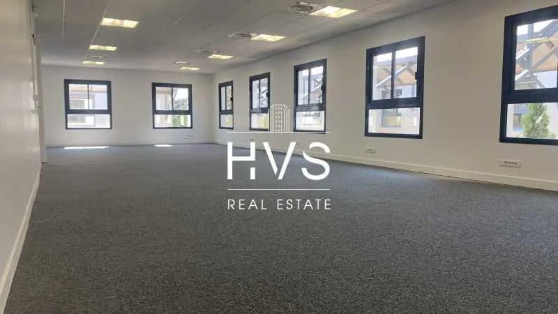 Office in Aix-en-Provence for lease Interior Photo- Image 1 of 6