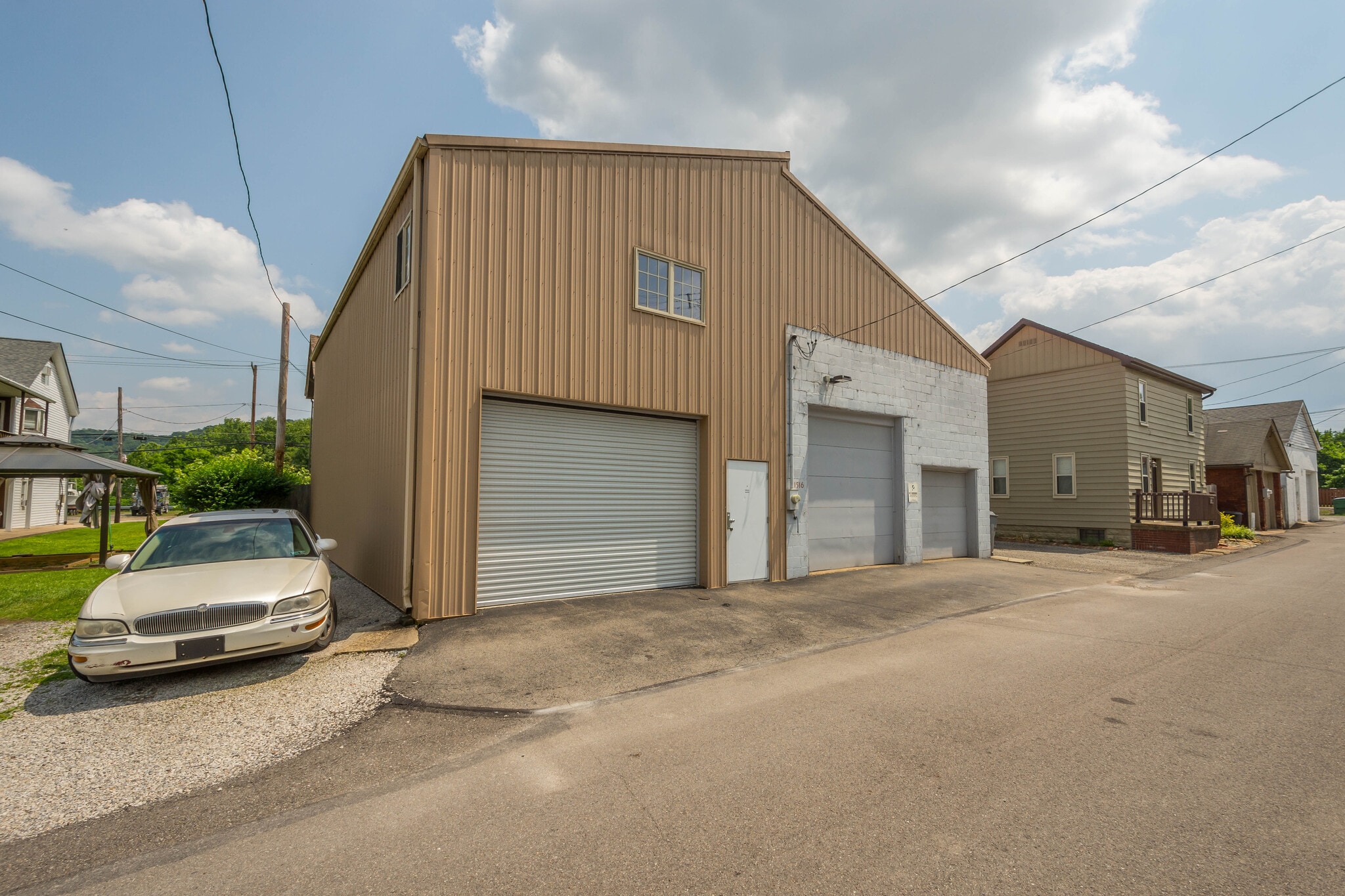 1516 Pine Way, Coraopolis, PA for sale Primary Photo- Image 1 of 9