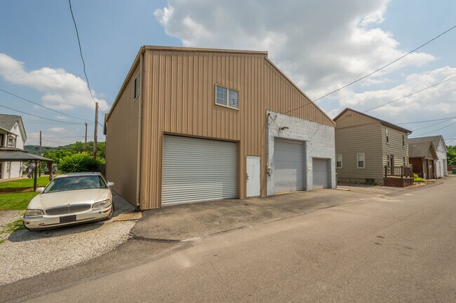 More details for 1516 Pine Way, Coraopolis, PA - Flex for Sale