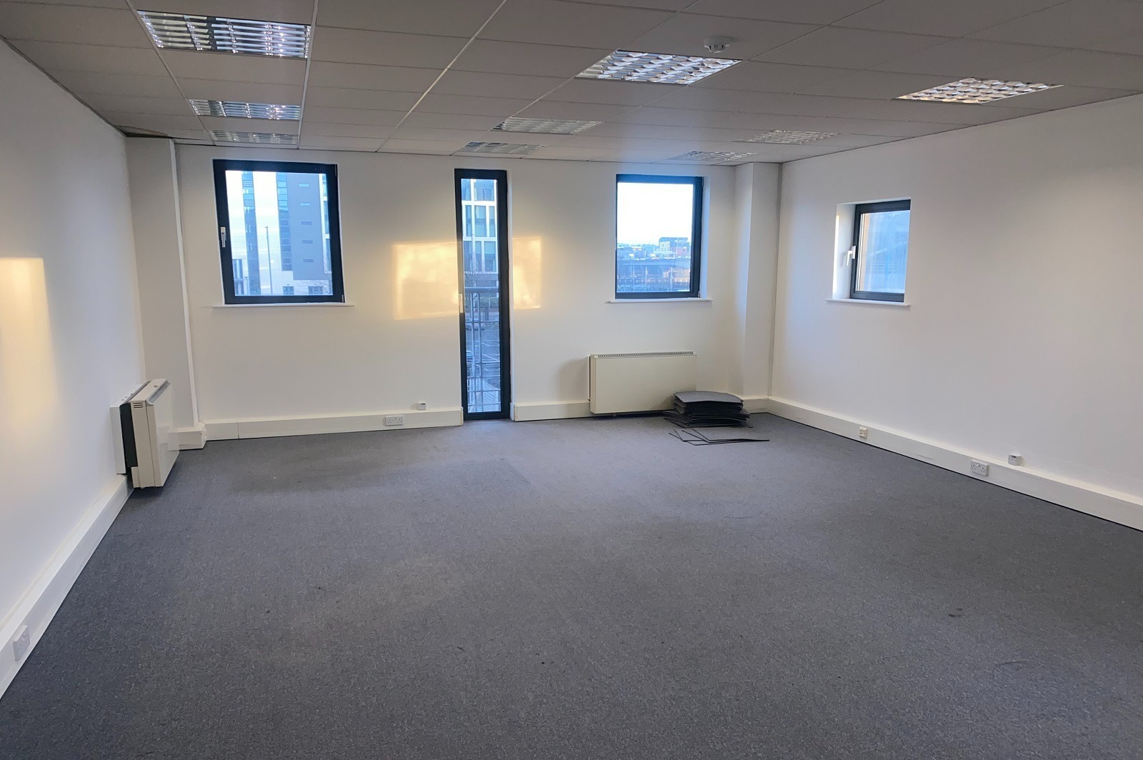 9-11 Corporation Sq, Belfast for lease Interior Photo- Image 1 of 2
