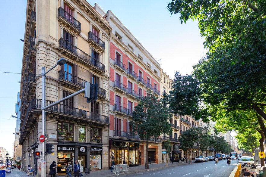 Carrer de Fontanella, 20, Barcelone, Barcelona à louer - Photo du bâtiment - Image 3 de 3