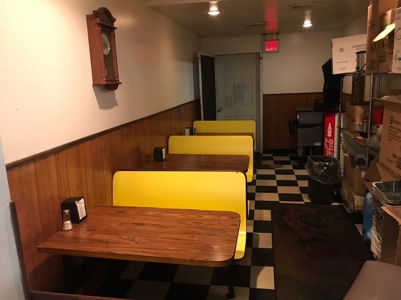 217-219 Hamburg Tpke, Bloomingdale, NJ à vendre - Photo intérieure - Image 3 de 11