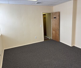 177 Main St, Huntington, NY for lease Interior Photo- Image 2 of 5