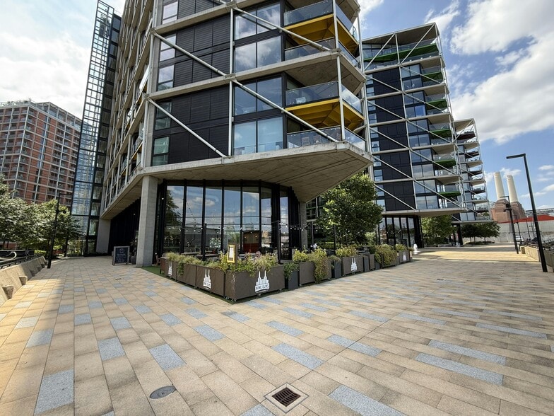 Nine Elms Ln, London for sale - Building Photo - Image 1 of 11
