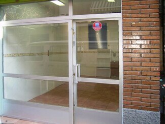 Plus de détails pour Multi-résidentiel à vendre