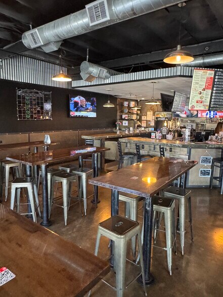 9223 Archibald Ave, Rancho Cucamonga, CA à louer - Photo du bâtiment - Image 2 de 10