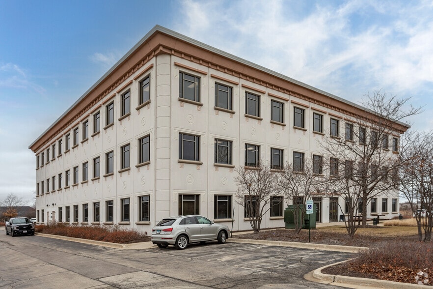 2401 Ravine Way, Glenview, IL for lease - Building Photo - Image 3 of 4