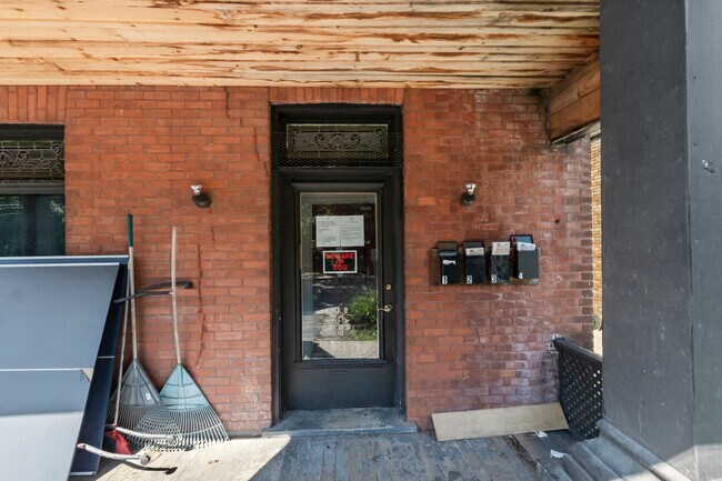 Plus de détails pour 541 Aylmer St N, Peterborough, ON - Multi-résidentiel à vendre
