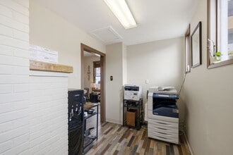 226 Hill St, Reno, NV for lease Interior Photo- Image 1 of 46