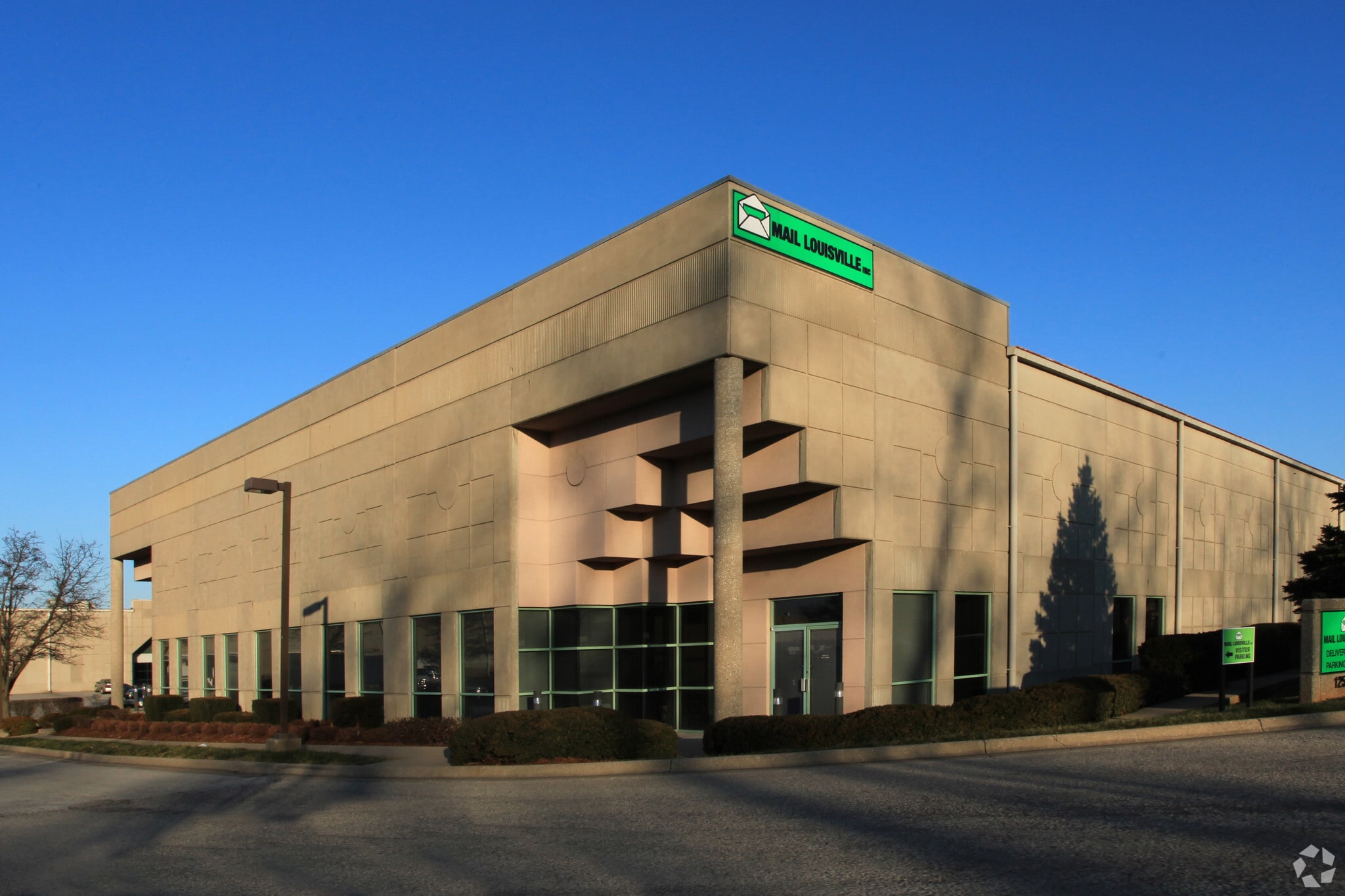 12500 Westport Rd, Louisville, KY for lease Primary Photo- Image 1 of 7