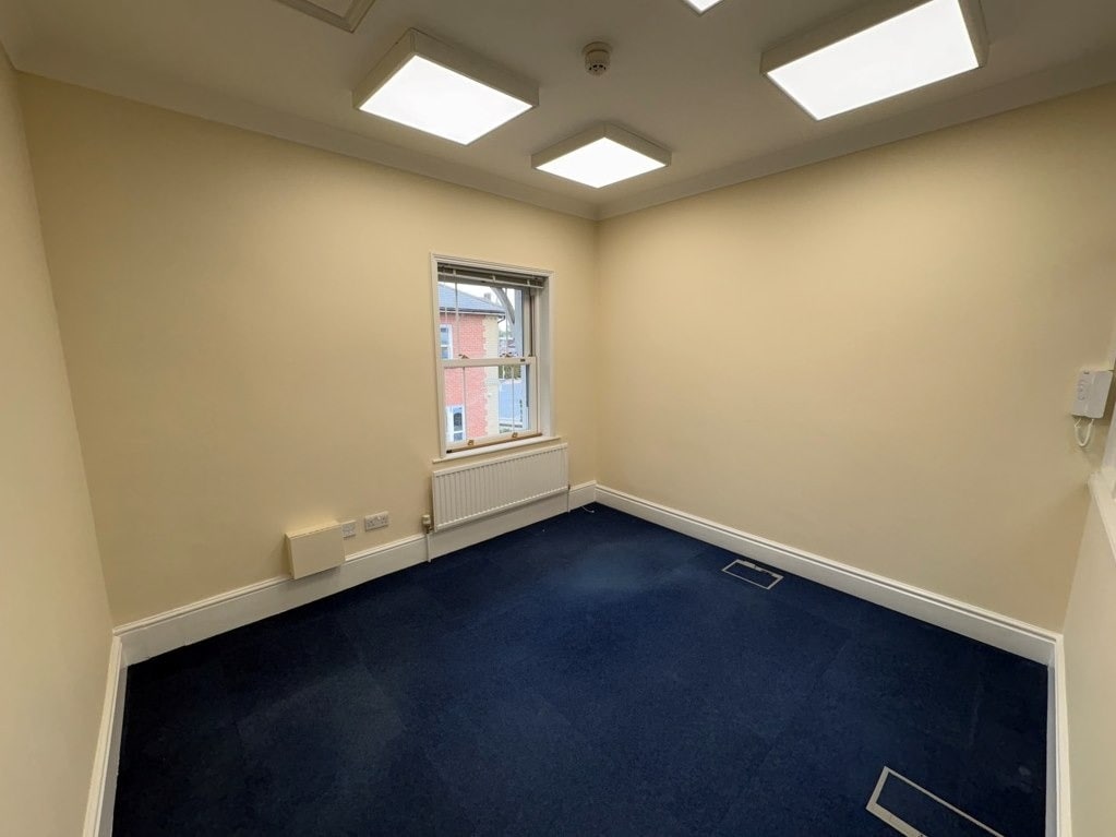 Navigation Rd, Chelmsford for lease Interior Photo- Image 1 of 5