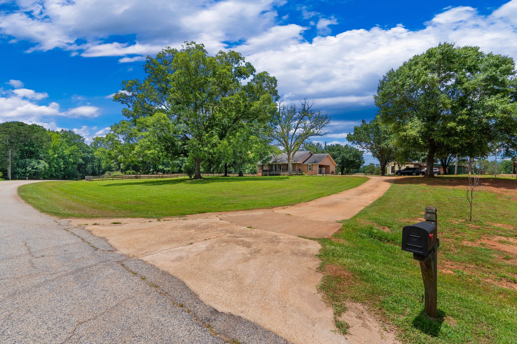 1013 Amber Stapp Studdard Rd, Social Circle, GA à vendre Photo principale- Image 1 de 54