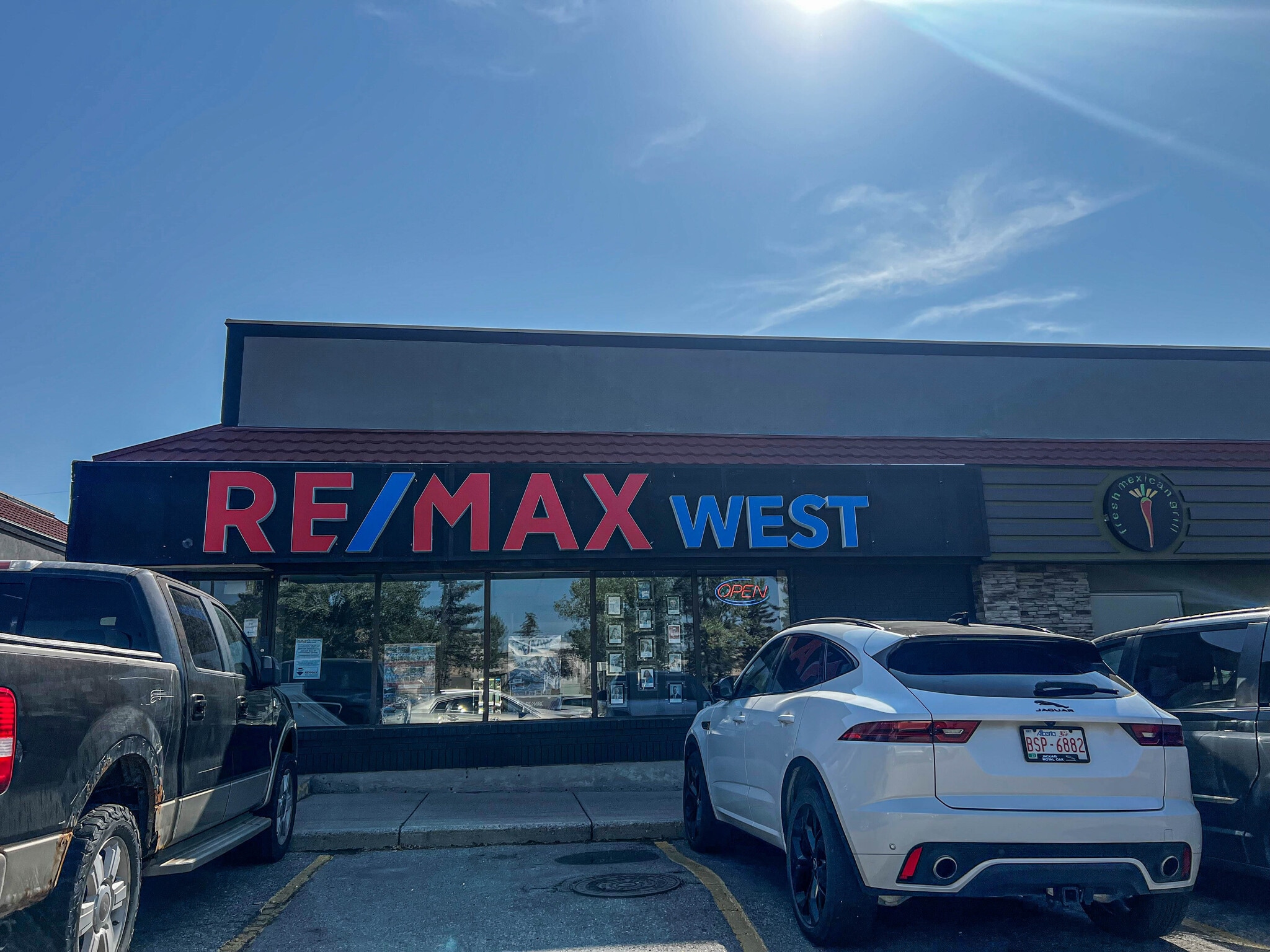 20 Crowfoot Cres NW, Calgary, AB for lease Building Photo- Image 1 of 1