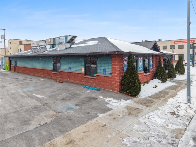 212 Main St, Oneida, NY for sale - Building Photo - Image 2 of 57