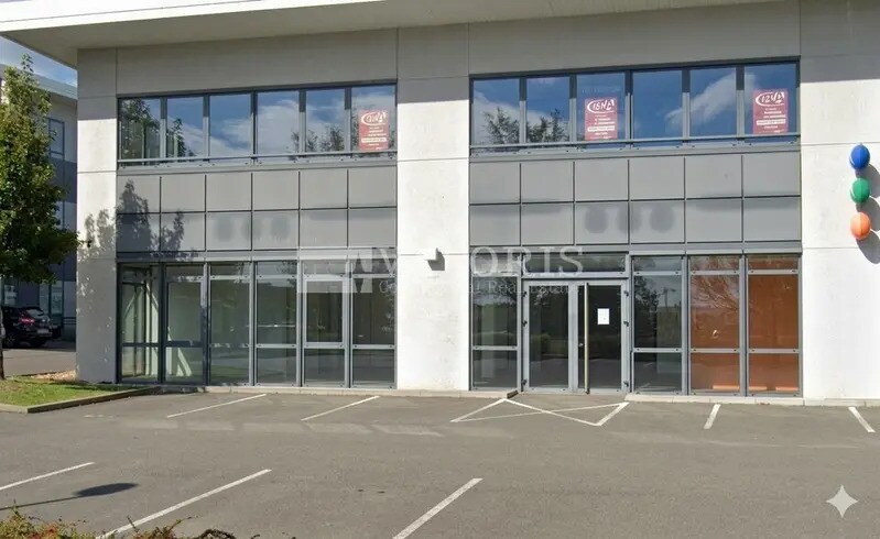 598 Boulevard Albert Camus, Villefranche-sur-Saône for lease Building Photo- Image 1 of 8