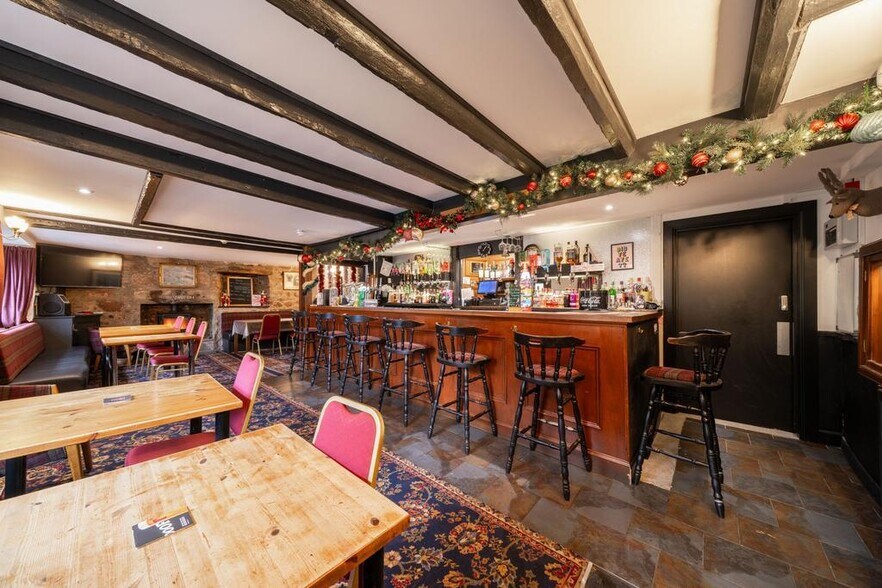 109 High St, Cupar à vendre - Photo du bâtiment - Image 2 de 36